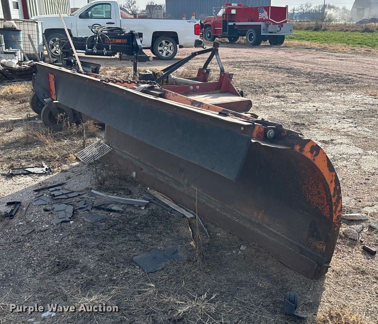 image for item DK0217 1992 International 4700 dump truck