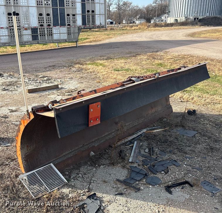 image for item DK0217 1992 International 4700 dump truck