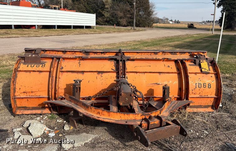 image for item DK0217 1992 International 4700 dump truck