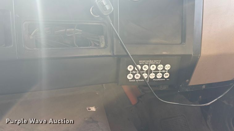 image for item DK0217 1992 International 4700 dump truck