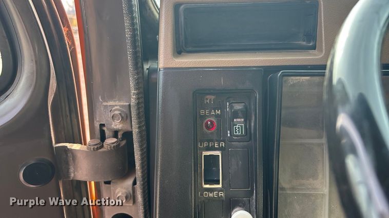 image for item DK0217 1992 International 4700 dump truck