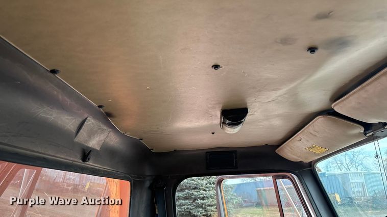 image for item DK0217 1992 International 4700 dump truck