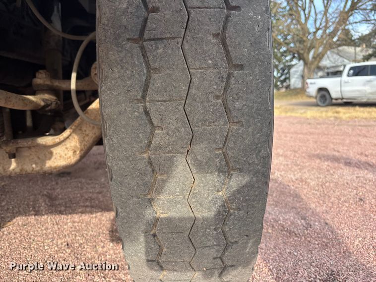 image for item DK0217 1992 International 4700 dump truck