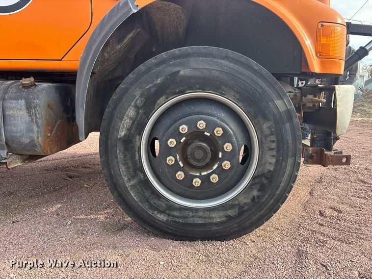 image for item DK0217 1992 International 4700 dump truck