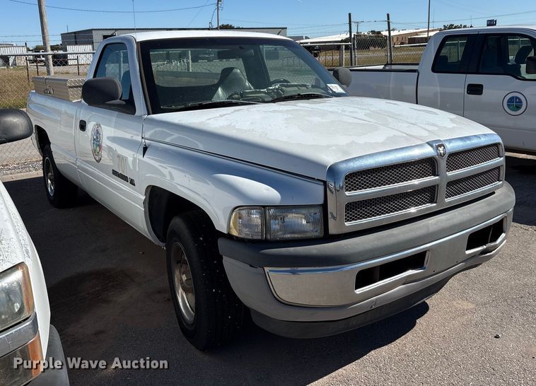 image for item DK6819 2001 Dodge Ram 1500 pickup truck