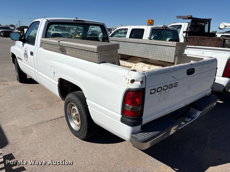 image for item DK6819 2001 Dodge Ram 1500 pickup truck