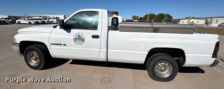 image for item DK6819 2001 Dodge Ram 1500 pickup truck