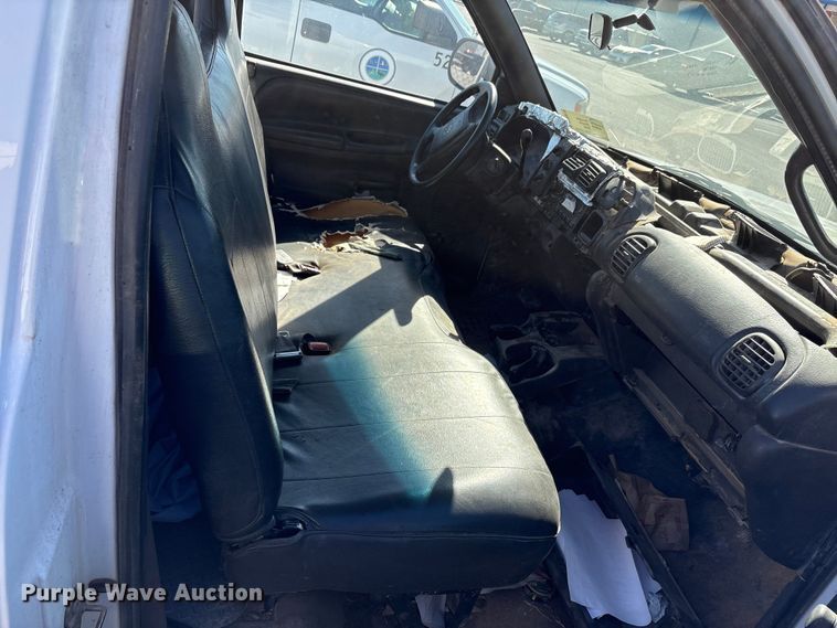 image for item DK6819 2001 Dodge Ram 1500 pickup truck