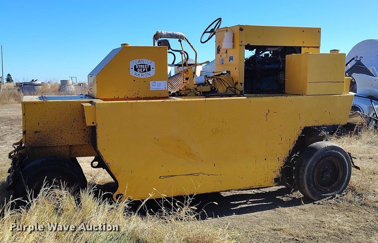 image for item DP5154 Ferguson  SP912 pneumatic roller