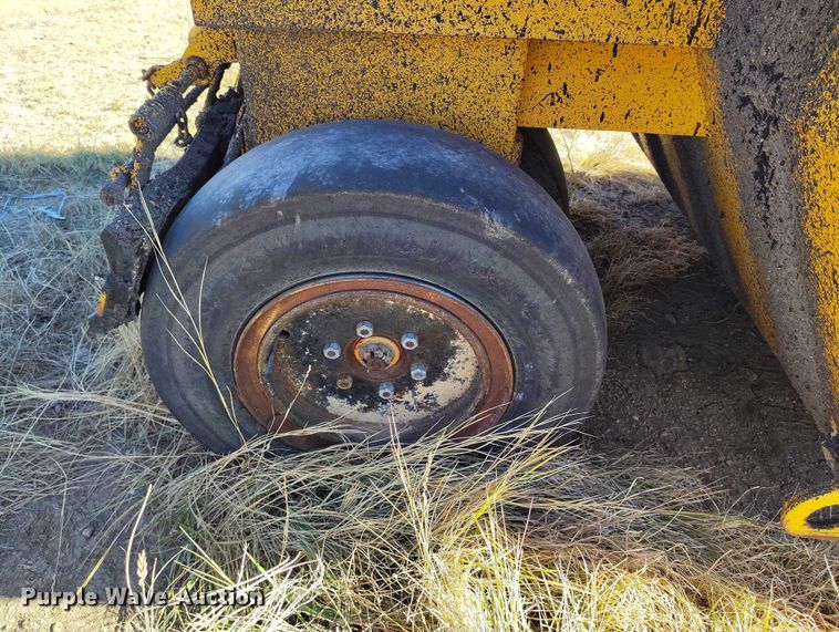 image for item DP5154 Ferguson  SP912 pneumatic roller