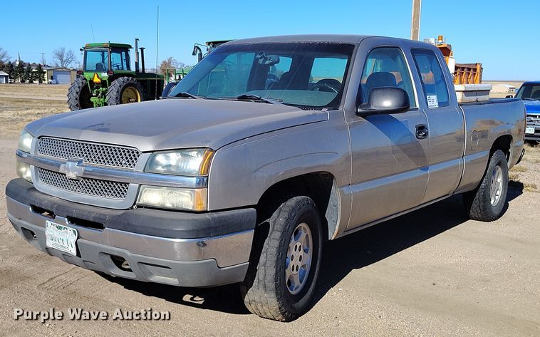 image for item DP5155 2003 Chevrolet Silverado 1500 Ext. Cab pickup truck