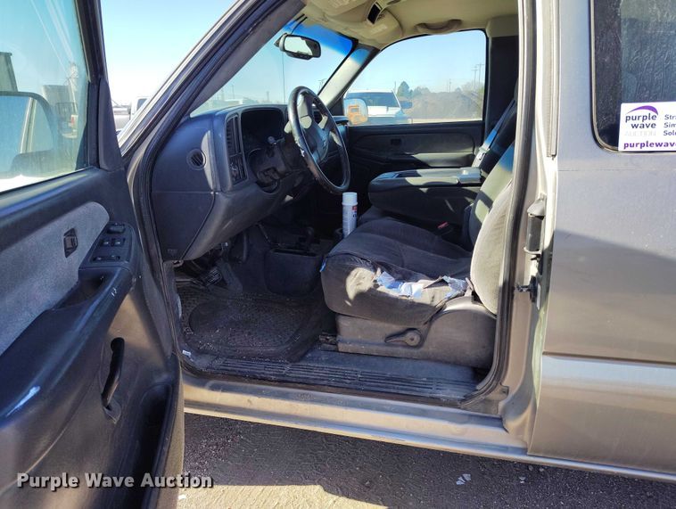 image for item DP5155 2003 Chevrolet Silverado 1500 Ext. Cab pickup truck