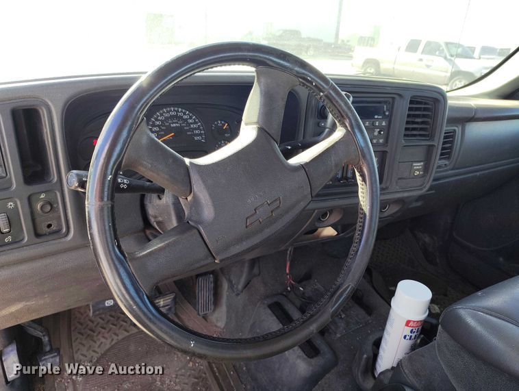 image for item DP5155 2003 Chevrolet Silverado 1500 Ext. Cab pickup truck