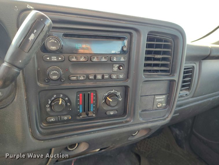 image for item DP5155 2003 Chevrolet Silverado 1500 Ext. Cab pickup truck