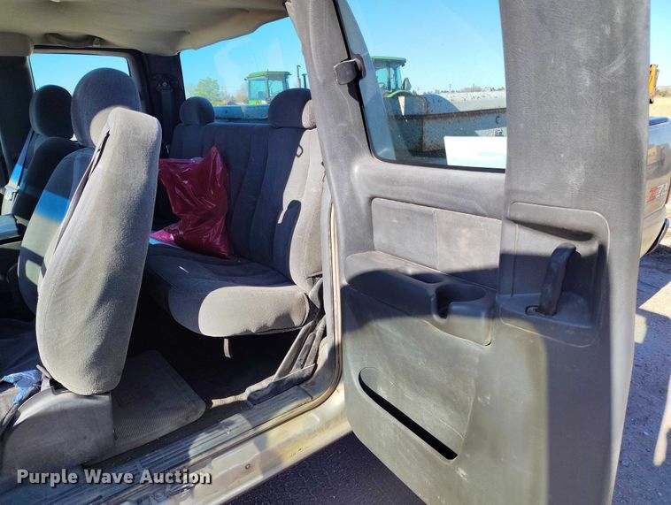image for item DP5155 2003 Chevrolet Silverado 1500 Ext. Cab pickup truck