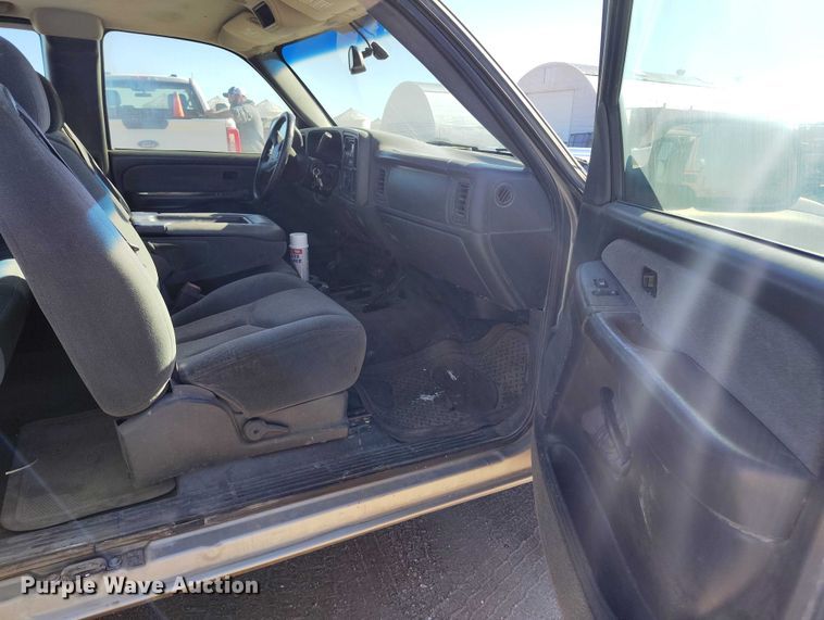 image for item DP5155 2003 Chevrolet Silverado 1500 Ext. Cab pickup truck