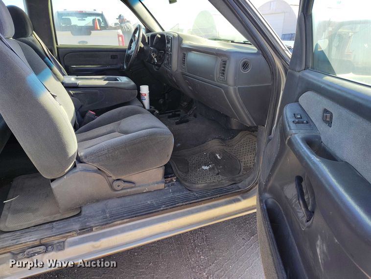 image for item DP5155 2003 Chevrolet Silverado 1500 Ext. Cab pickup truck