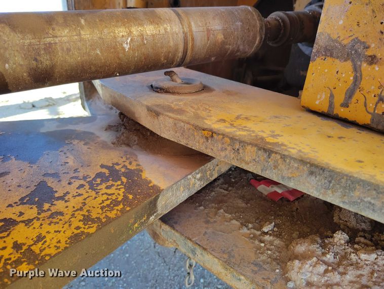 image for item DP5162 CMI TM-3-350 landfill compactor