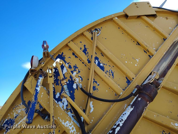 image for item DP5163 1974 Ford LN800 refuse truck