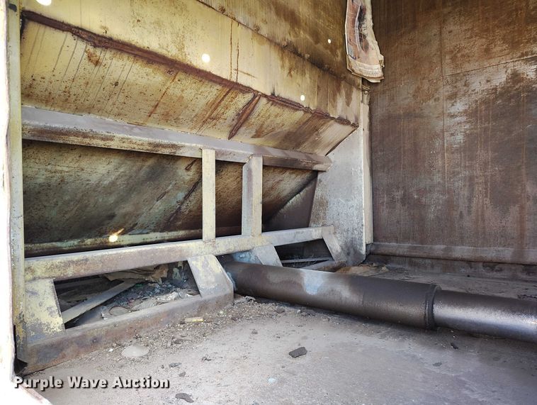 image for item DP5163 1974 Ford LN800 refuse truck