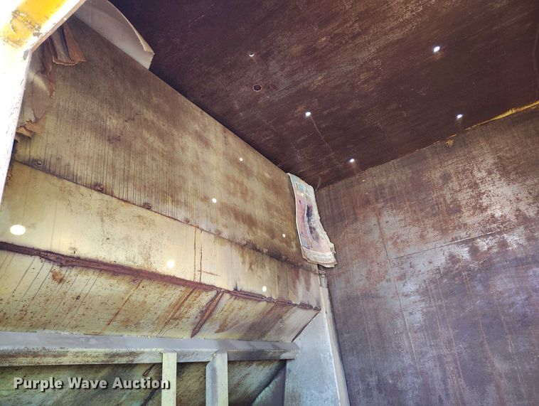 image for item DP5163 1974 Ford LN800 refuse truck