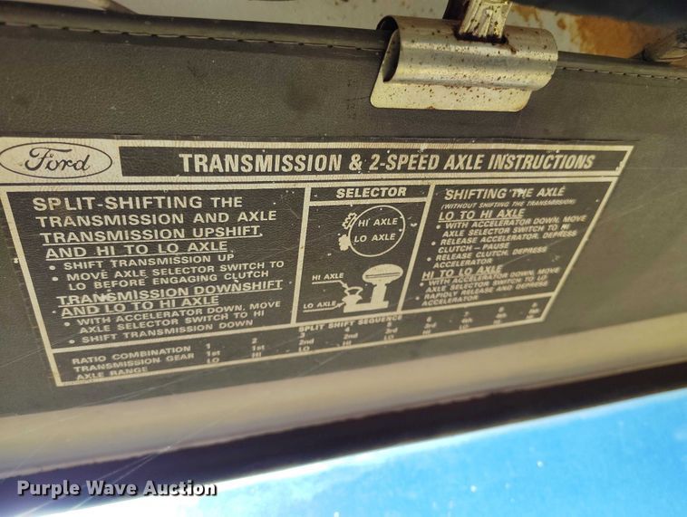 image for item DP5163 1974 Ford LN800 refuse truck