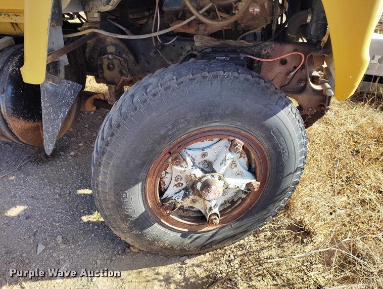 image for item DP5163 1974 Ford LN800 refuse truck