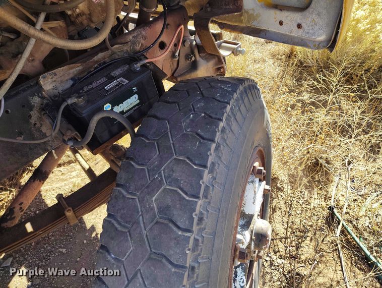 image for item DP5163 1974 Ford LN800 refuse truck