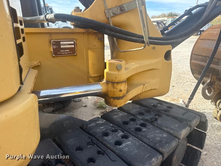 image for item DQ4124 2013 John Deere 85D mini excavator