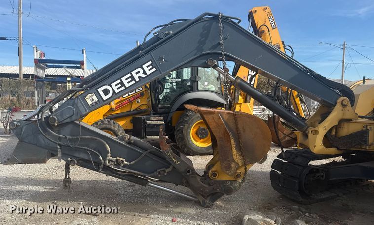 image for item DQ4124 2013 John Deere 85D mini excavator