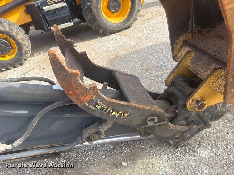 image for item DQ4124 2013 John Deere 85D mini excavator