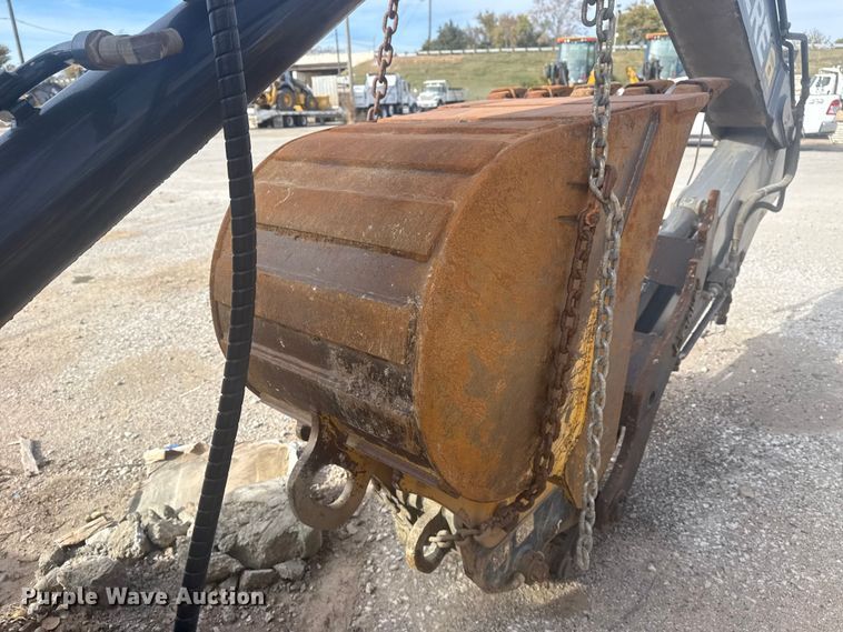 image for item DQ4124 2013 John Deere 85D mini excavator