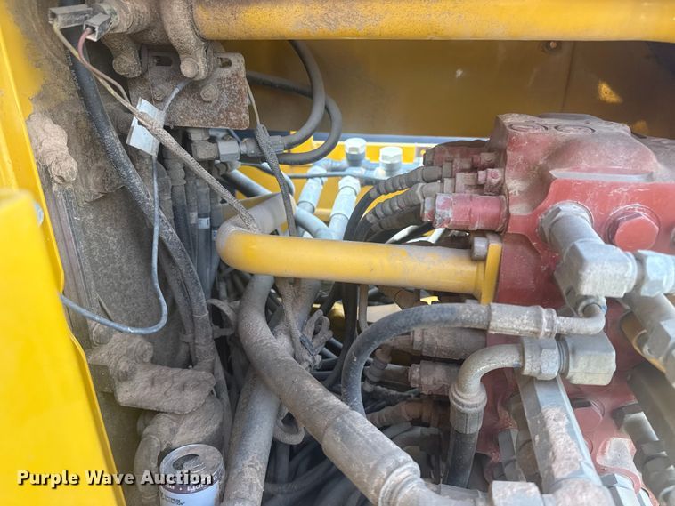 image for item DQ4124 2013 John Deere 85D mini excavator