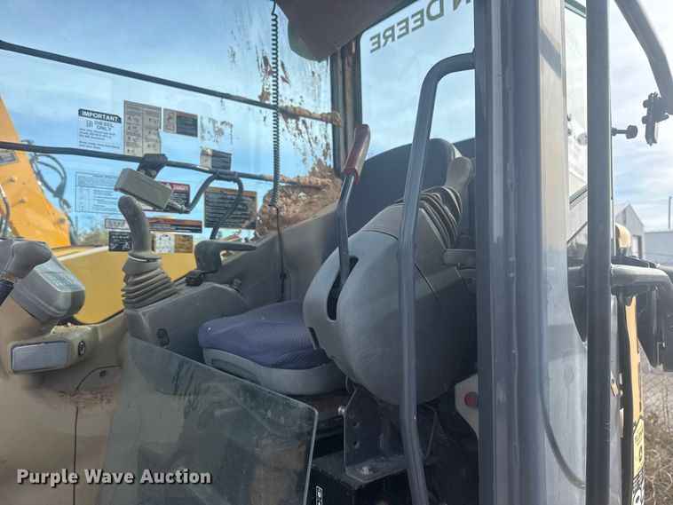 image for item DQ4124 2013 John Deere 85D mini excavator