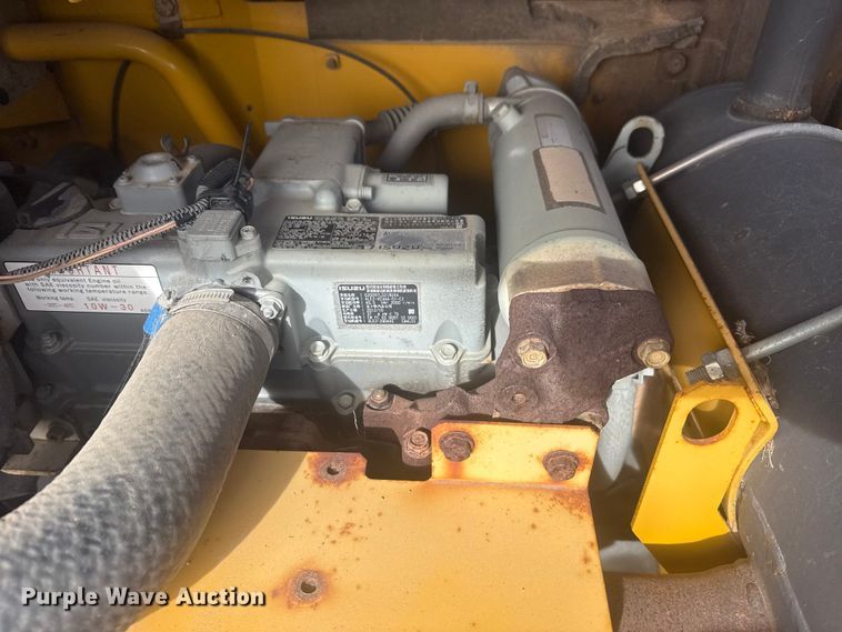 image for item DQ4124 2013 John Deere 85D mini excavator