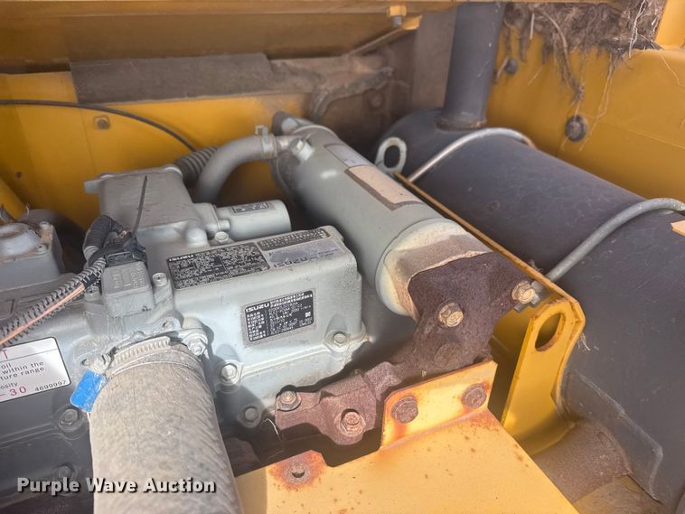 image for item DQ4124 2013 John Deere 85D mini excavator