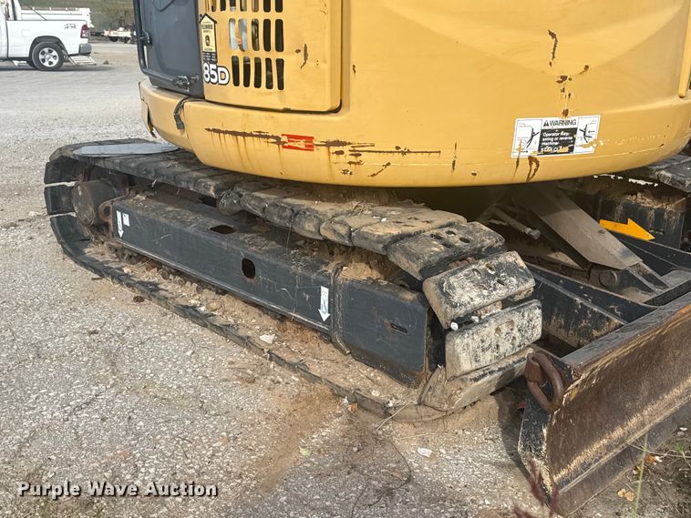 image for item DQ4124 2013 John Deere 85D mini excavator