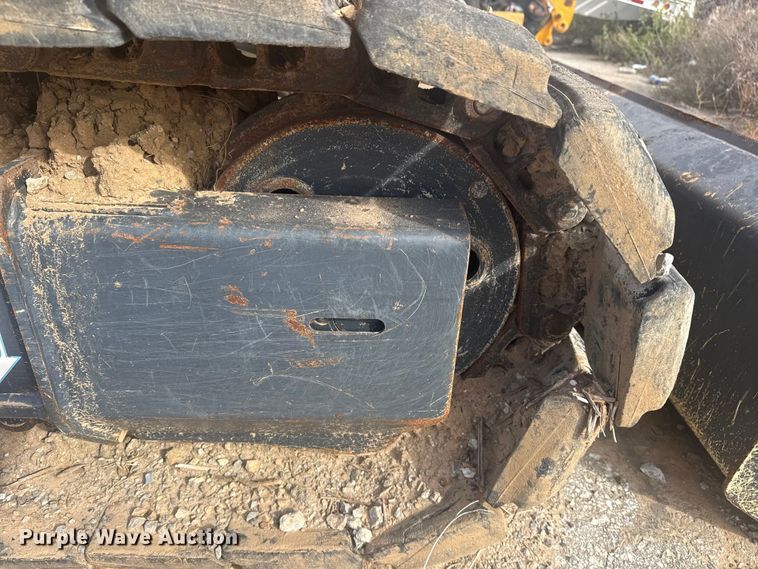 image for item DQ4124 2013 John Deere 85D mini excavator