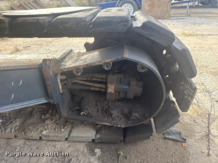 image for item DQ4124 2013 John Deere 85D mini excavator