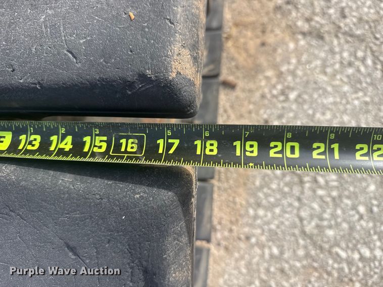 image for item DQ4124 2013 John Deere 85D mini excavator