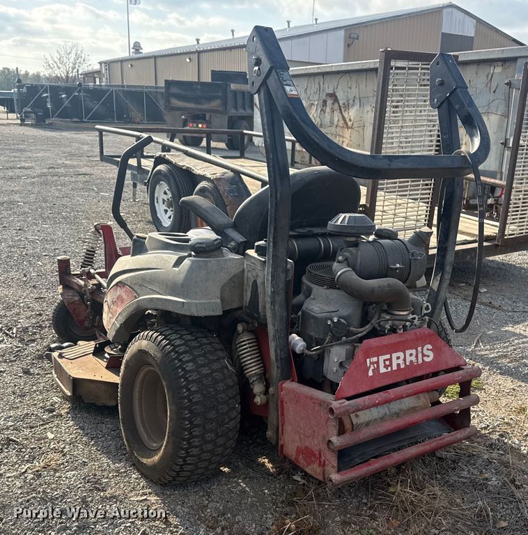 image for item DQ4144 Ferris ZTR lawn mower
