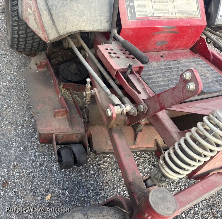 image for item DQ4144 Ferris ZTR lawn mower