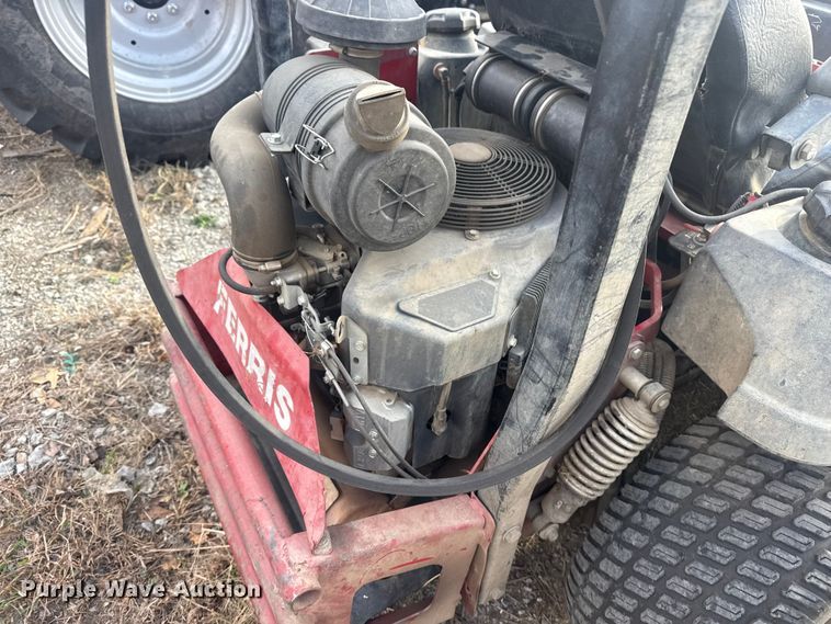 image for item DQ4144 Ferris ZTR lawn mower