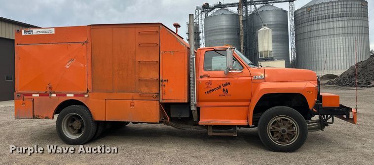 image for item DT6429 1992 Ford 8000 sewer jetter truck