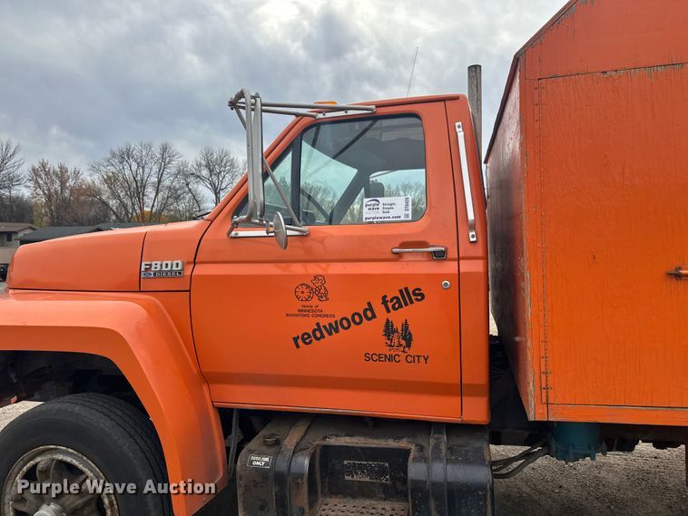 image for item DT6429 1992 Ford 8000 sewer jetter truck