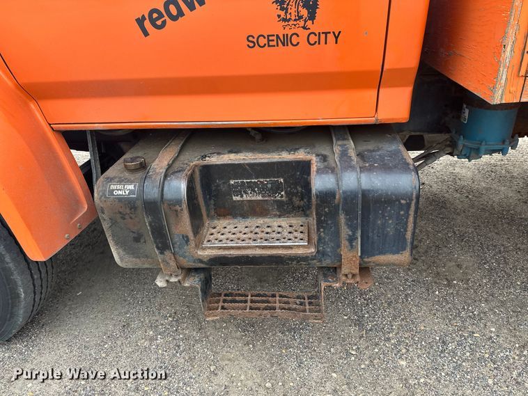 image for item DT6429 1992 Ford 8000 sewer jetter truck