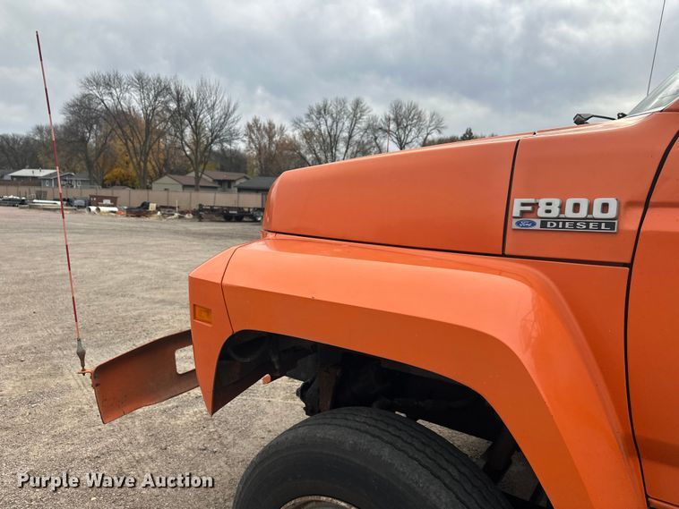 image for item DT6429 1992 Ford 8000 sewer jetter truck