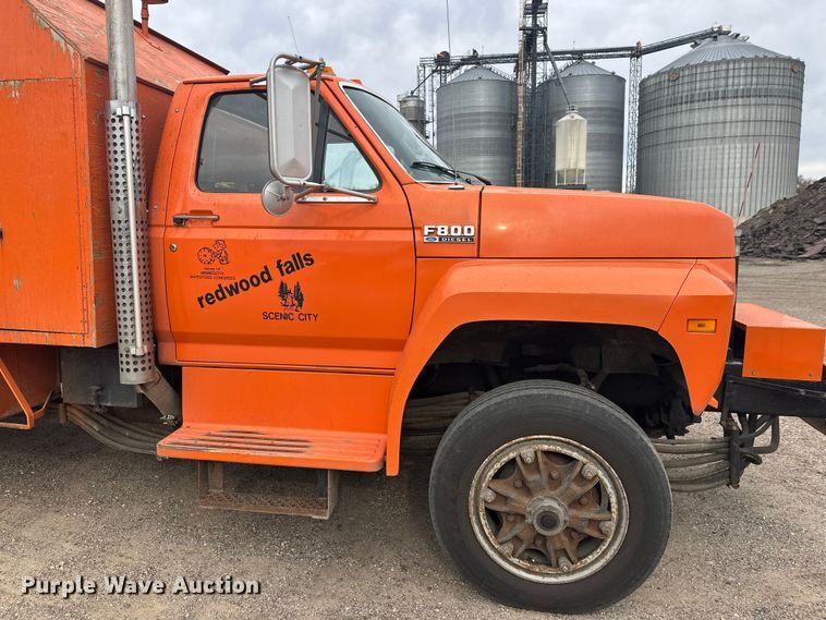 image for item DT6429 1992 Ford 8000 sewer jetter truck