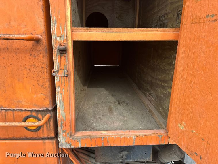 image for item DT6429 1992 Ford 8000 sewer jetter truck