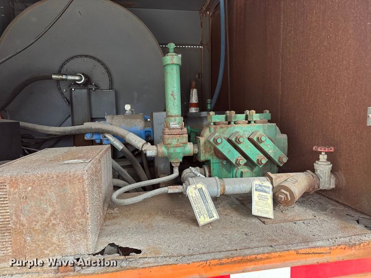 image for item DT6429 1992 Ford 8000 sewer jetter truck